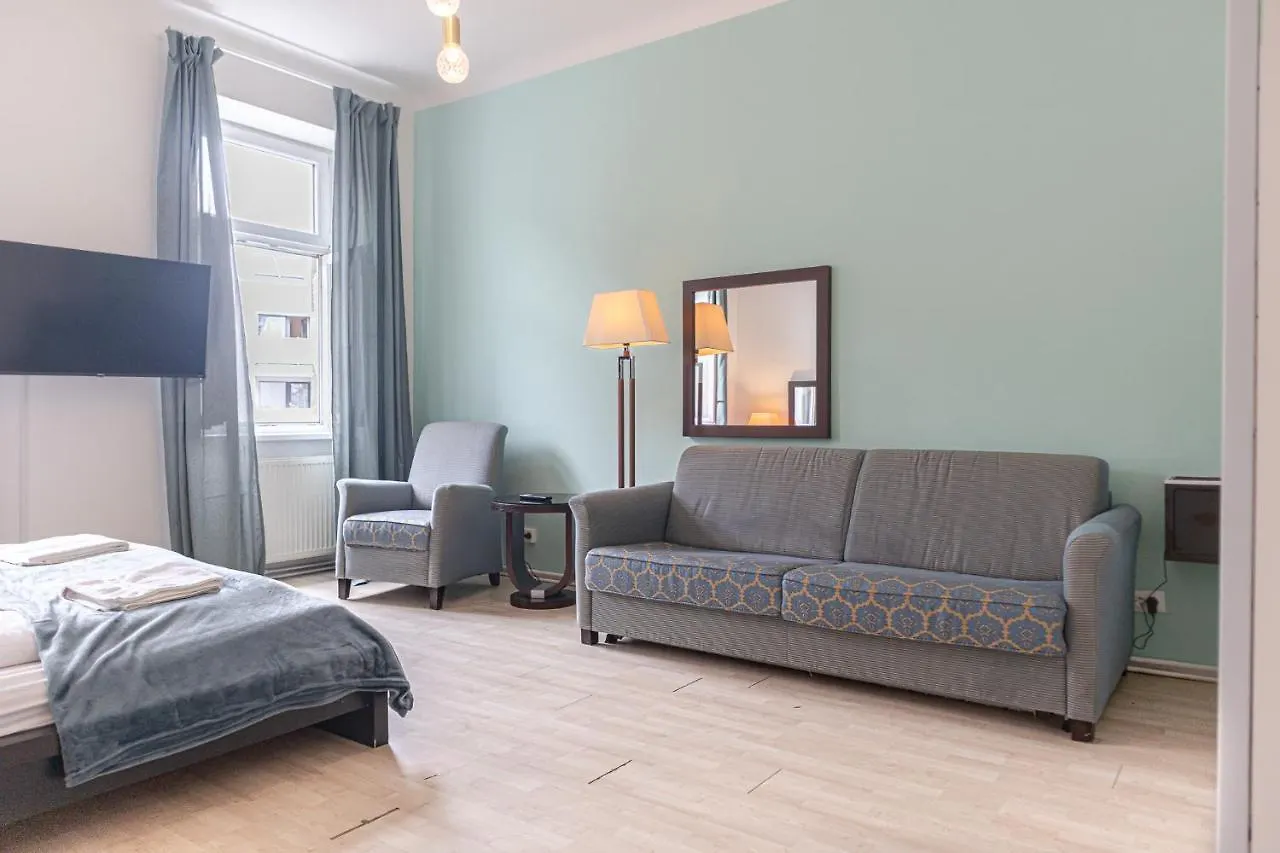 וינה Inviting 2Br Apartment Centrally Located