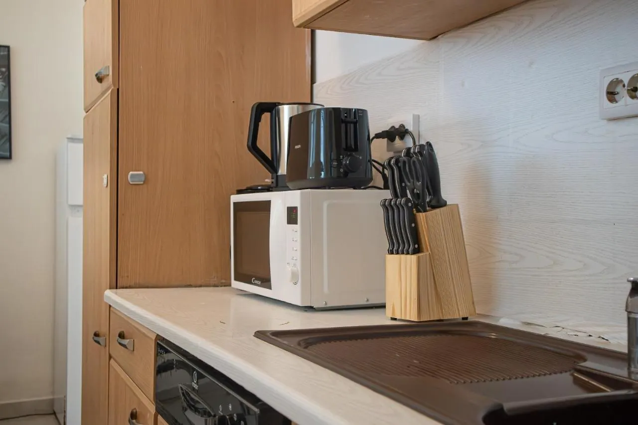 וינה Inviting 2Br Apartment Centrally Located אוסטריה
