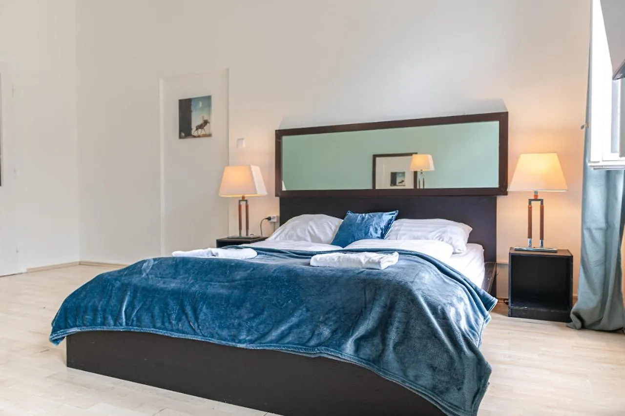 וינה Inviting 2Br Apartment Centrally Located 0*,  אוסטריה