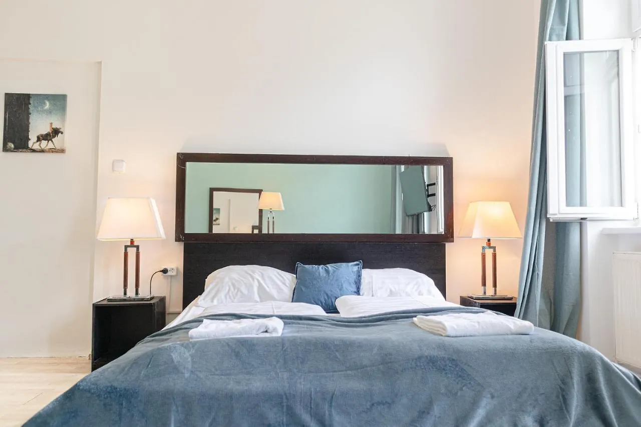 וינה Inviting 2Br Apartment Centrally Located